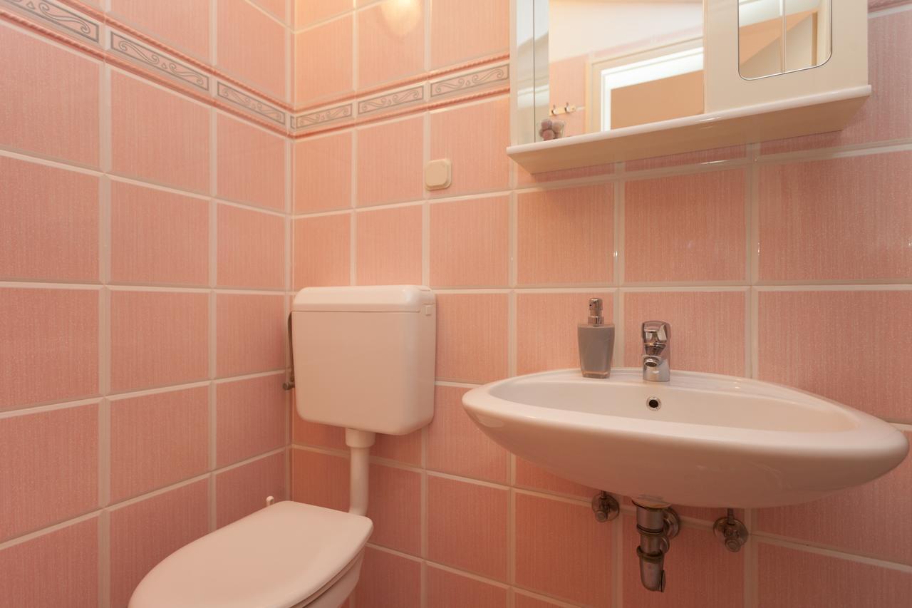 Alice Apartment *